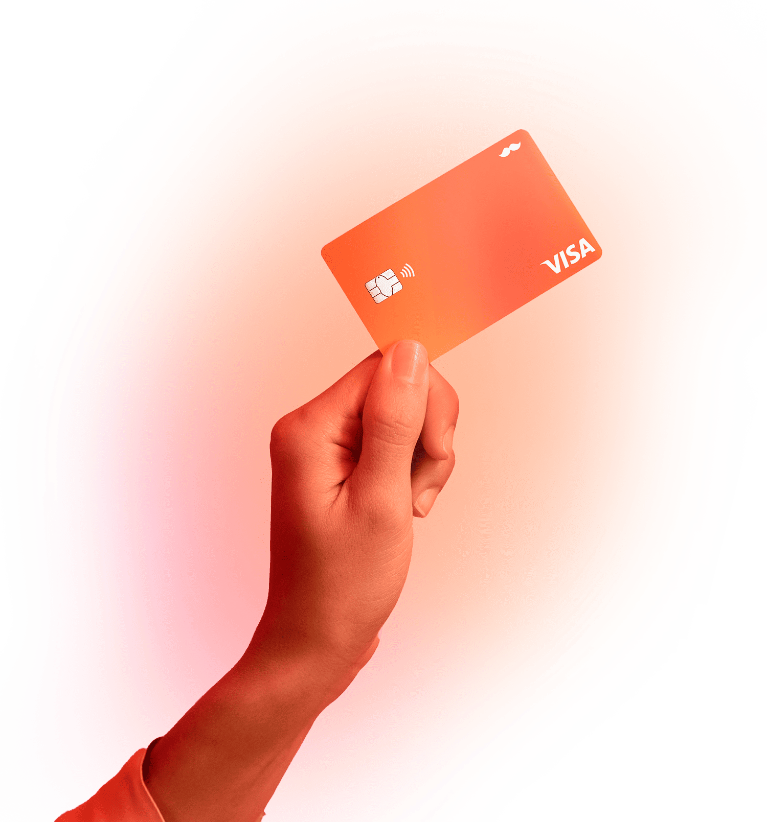 Mujer sosteniendo tarjeta débito RappiAccount